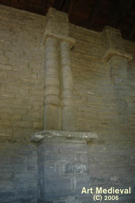 Columna adosada