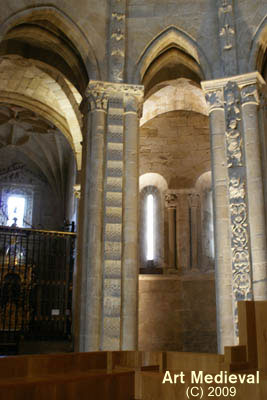 Pilares de la capilla mayor