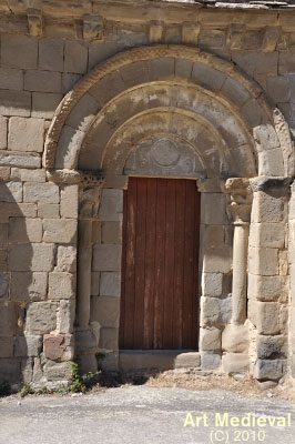 puerta románica