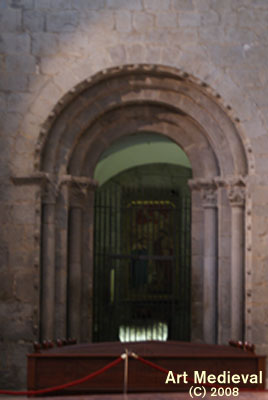 Puerta de la torre norte