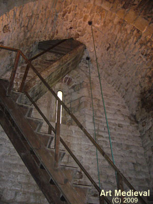 Escalera de la torre campanario