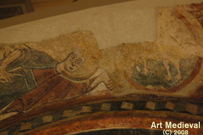 Agnus Dei y un ángel del arco triunfal conservado en el MNAC