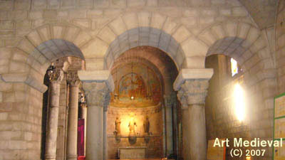 Interior del templo