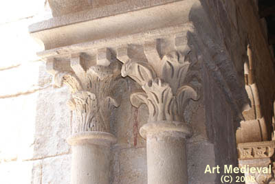 Capitells vegetals de tipus corinti