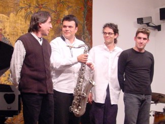 Piansim - Josep M. Cols - Pas a quatre / 04-04-02