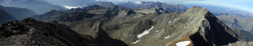 Panormica feta des del Pic de Bacivers: Gra de Fajol, Bastiments, Pic de Fresser, Pic de l'Infer...